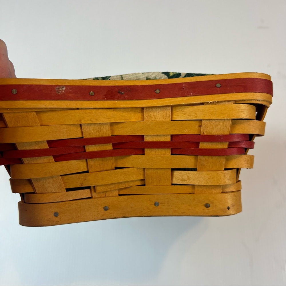 Longaberger 2001 Red Shining Star Basket with American Holly Liner - Picture 5 of 16